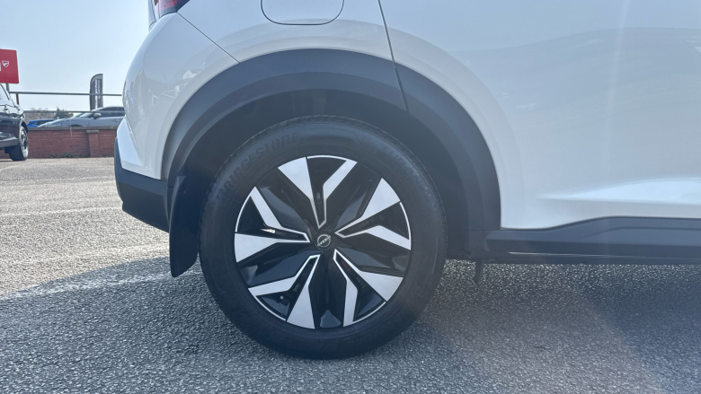 Nissan Juke 1.0 DiG-T 114 Acenta 5dr Petrol Hatchback